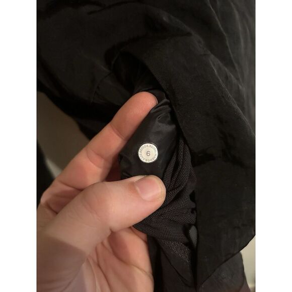 Lululemon Non Stop Shell Black Full Zip Bomber Jacket Sz 4 Women’s - Picture 7 of 7